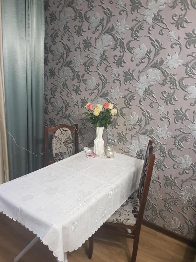 Апартаменты 2х комнатная с ремонтом в центре.Renovated, center Хмельницкий Экстерьер фото